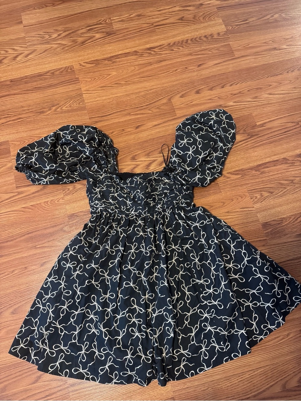 Abercrombie & Fitch Emerson Puff Sleeve Mini Dress - Picture 4 of 4